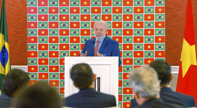 Lula sobre viagens de Janja: “mulher do presidente Lula não nasceu para ser dona de casa”