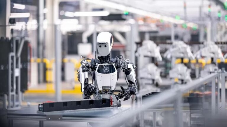 Mercedes-Benz troca pessoas por robôs humanoides em fábrica na Europa