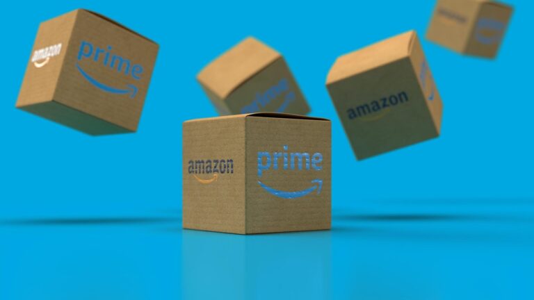 Brasileiros recebem cheques da Amazon após acordo bilionário nos EUA