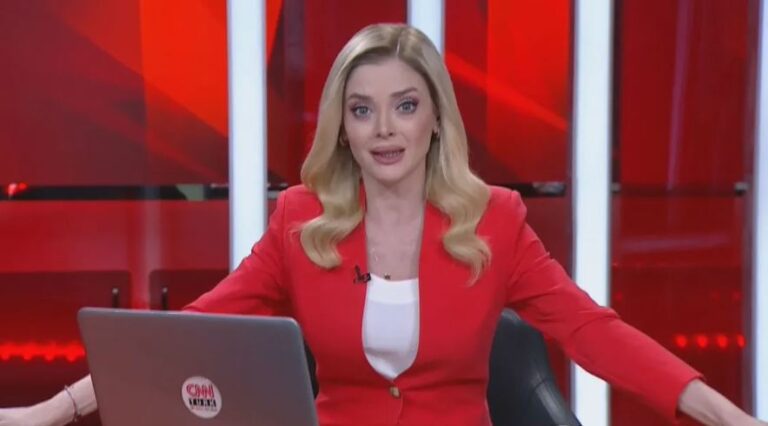 Jornalista da CNN Turca sente terremoto ao vivo e pede para ligarem para a mãe