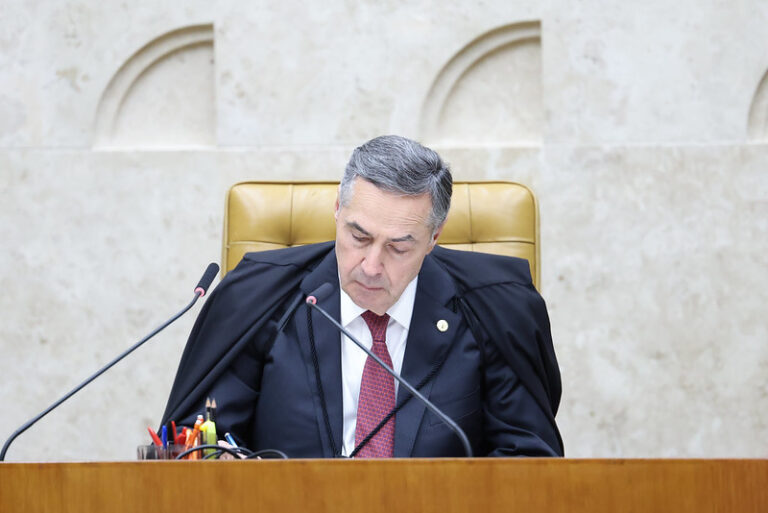 Barroso acredita que STF ajudou a ‘conter golpe’ planejado nas redes sociais