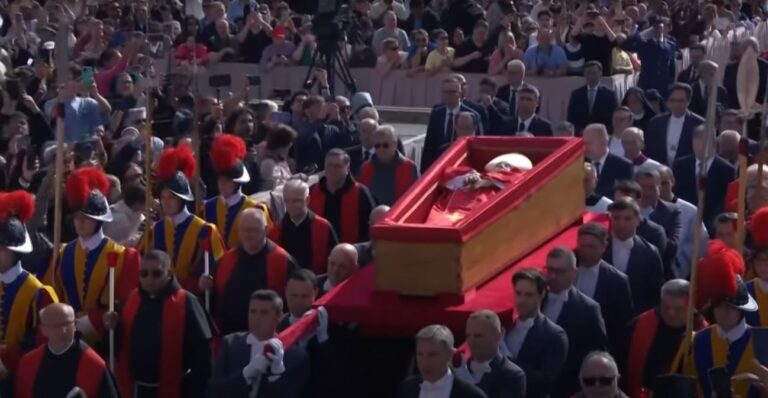 Funeral do papa reúne 50 chefes de Estado e 10 monarcas no Vaticano