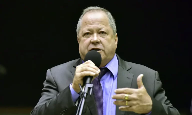 Moraes libera Chiquinho Brazão para exercícios físicos durante prisão domiciliar