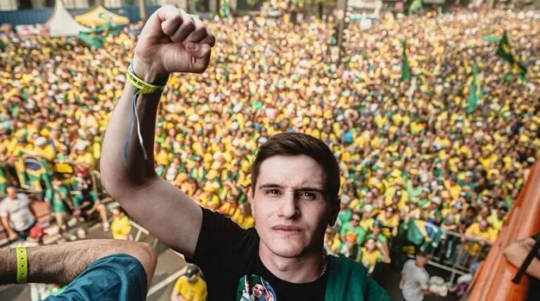 Justiça condena Lucas Pavanato a indenizar aluna da USP