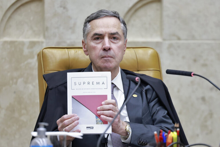 Barroso agenda retomada de regulação das redes sociais pelo STF