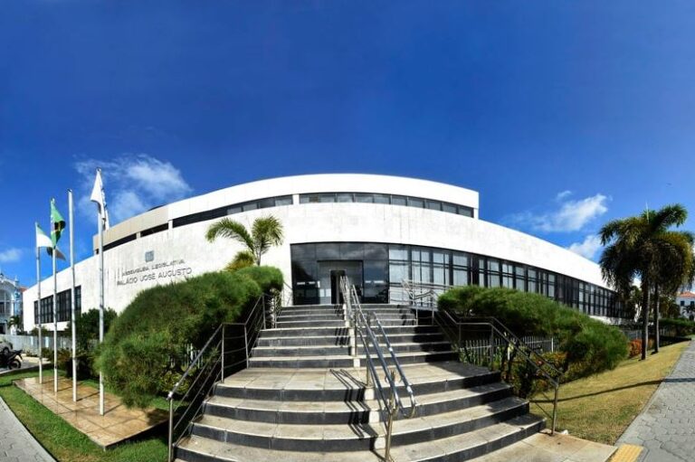 Aumento de deputados na Câmara vai refletir também nas Assembleias estaduais