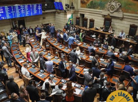 Câmara municipal do RJ aprova “Dia da Cegonha Reborn”