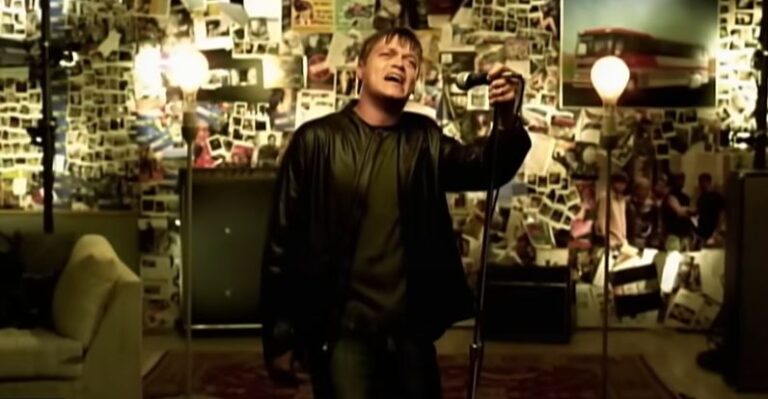 Vocalista da banda ‘3 Doors Down’ revela câncer em estágio 4 e cancela turnê