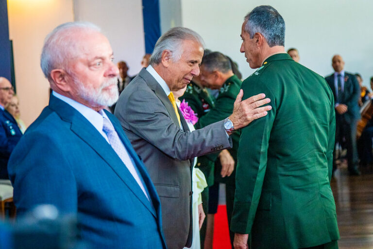 Folha de SP diz que culpa por ‘desajuste fiscal’ é de Lula