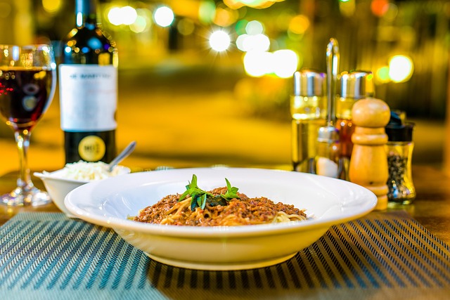 Guia Michelin 2025 destaca quatro novos restaurantes com estrela no Rio e em São Paulo