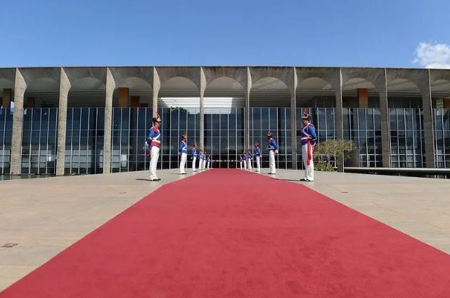 Itamaraty anuncia novo concurso público com salário de até R$ 20 mil