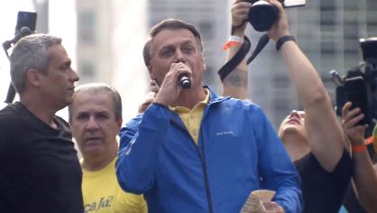 Equipe médica divulga boletim médico de Bolsonaro