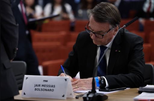 Bolsonaro inicia depoimento a Alexandre de Moraes