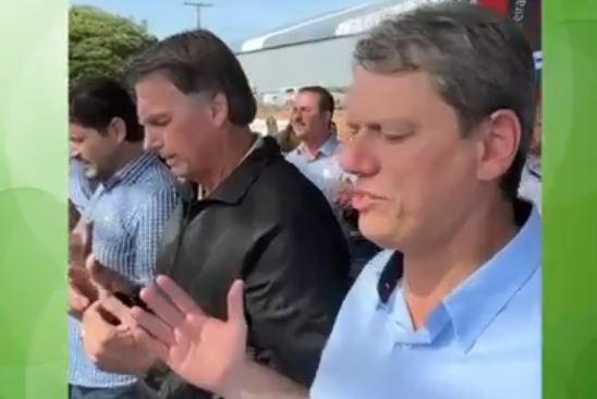 Bolsonaro e Tarcísio dividem palanque em feira agro no interior de SP