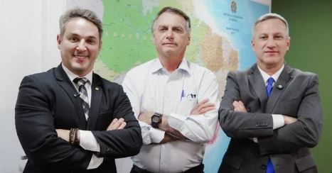 Bolsonaro lança Zucco ao governo do RS e Sanderson ao Senado