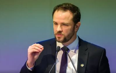 Ministro interino da Fazenda confirma medidas para conter alta do BPC