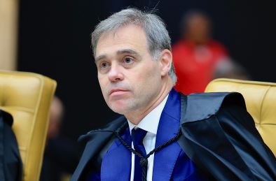 Mendonça propõe rever papel do STF