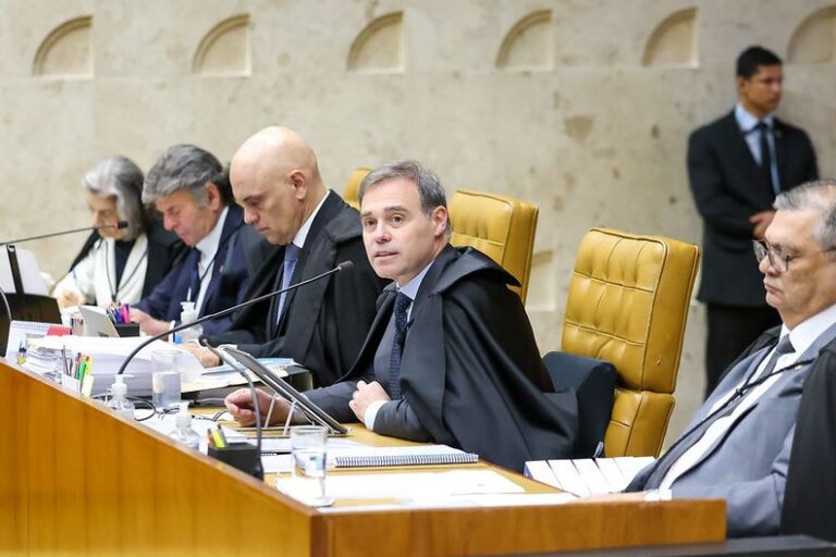 Mendonça é contra responsabilizar redes pelo conteúdo de usuários