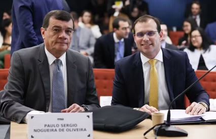 General pede desculpas a advogado após confronto imprevisto em interrogatório no STF