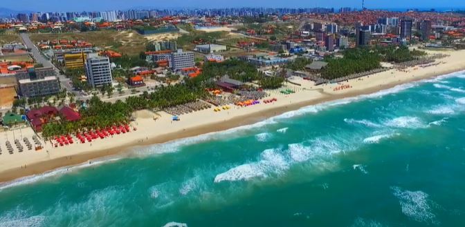 Saiba qual praia turística do Brasil por onde passa quase toda a internet do país