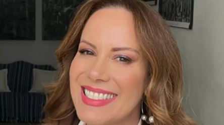 Regina Volpato surpreende ao revelar que lucra mais na internet do que no SBT