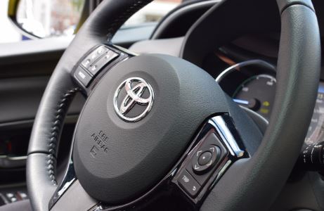 Toyota e Daimler fecham fusão