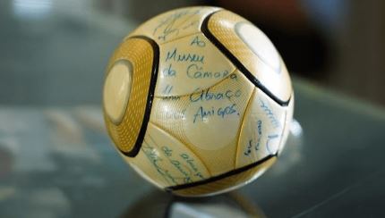 STF condena a 17 anos de prisão homem acusado de furtar bola autografa por Neymar