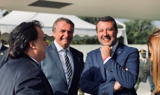 Salvini expressa apoio a Bolsonaro após condenações do STF; Flávio vai à Itália