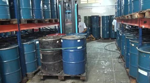 Produtores conseguem embarcar mel paralisado no Piauí para os EUA