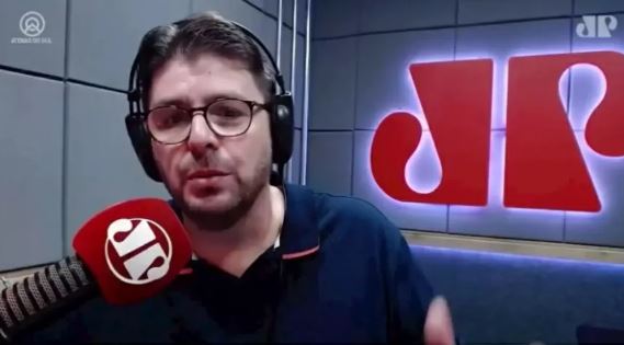 Ex-radialista da Jovem Pan é condenado a indenizar rádio por declarações sobre ‘8 de janeiro’