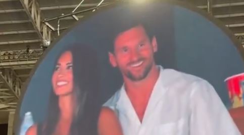 Mais um casal é ‘flagrado’ em show do Coldplay