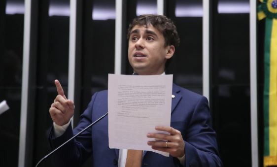 Psol aciona MPT contra Nikolas por campanha para demitir quem celebrou morte de Charlie Kirk