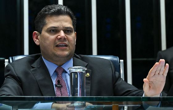 Veja os Senadores que manifestaram apoio a Alcolumbre após acusações do Master