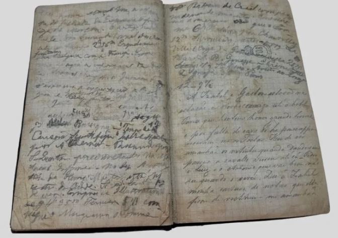 Cadernetas de viagem de D. Pedro II passam por restauração no Museu Imperial