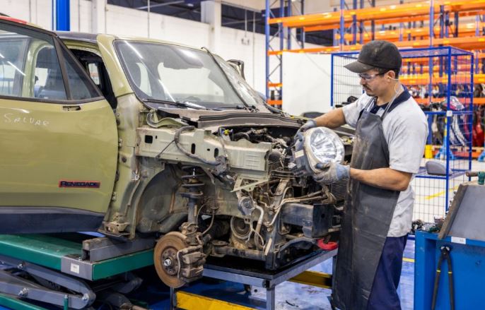 Dona da Fiat inaugura desmanche veicular