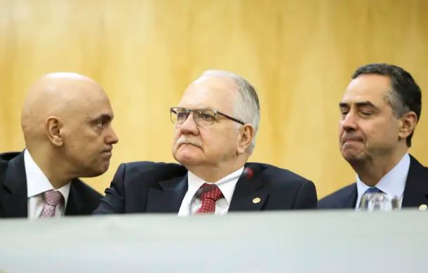 Fachin toma posse da presidência do STF hoje (29); Moraes é o vice