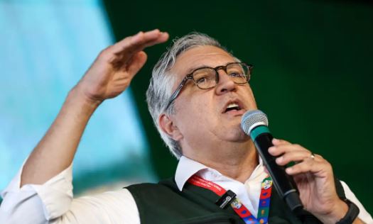 Padilha não vai aos EUA