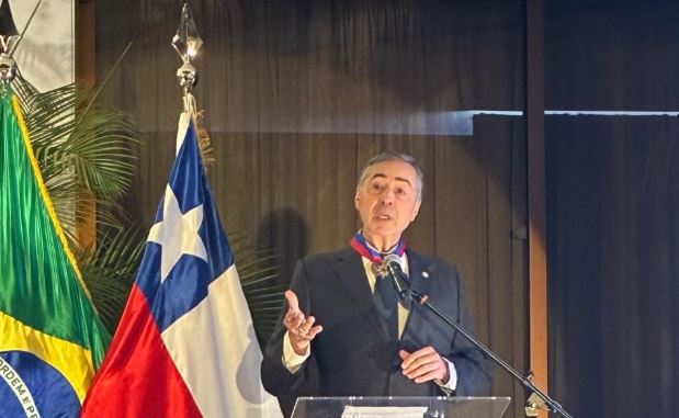 Barroso é premiado no Chile por ‘defesa da democracia’