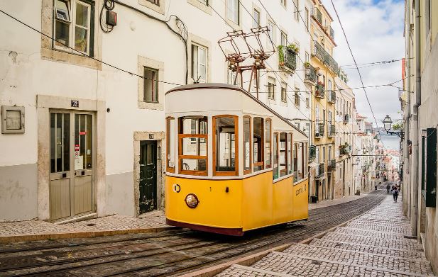 Tragédia em Lisboa: acidente no Elevador da Glória chega 17 mortos e mais de 20 feridos