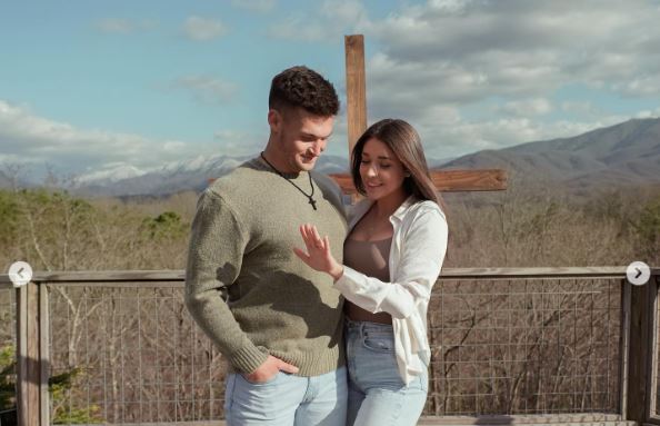 Ex-BBB dos EUA torra todo prêmio, recomeça do zero e reconstrói vida com família