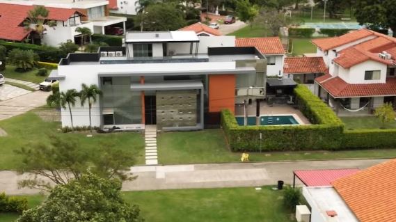 Casas milionárias na Bolívia abrigam líder do PCC; veja imagens