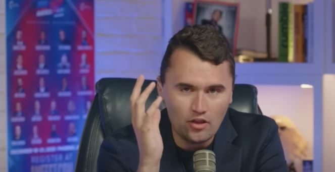 EUA cancelam visto de brasileiro que debochou da morte de Charlie Kirk