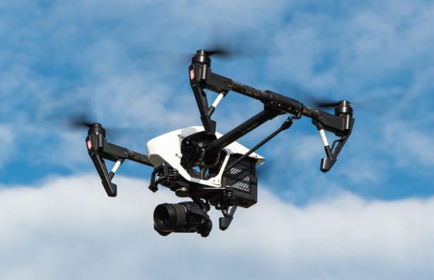 Europa em alerta após onda de avistamentos de drones em bases militares e aeroportos