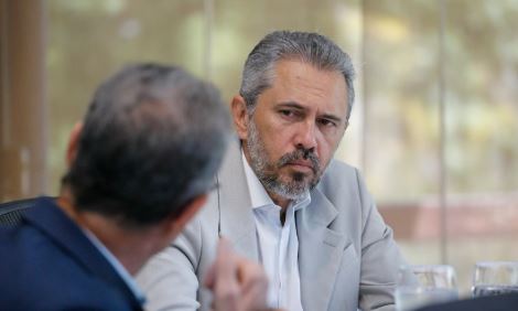 Governador do Ceará decreta emergência por tarifa de Trump