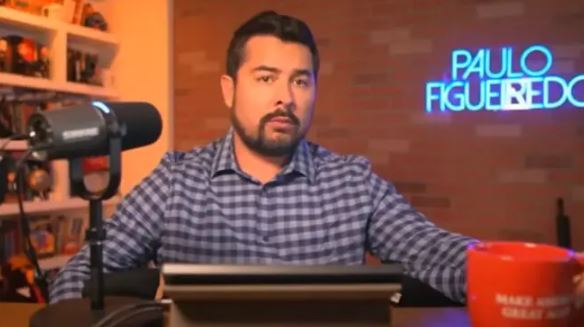 Dino nega passaporte emergencial para pai de Figueiredo; Jornalista reage