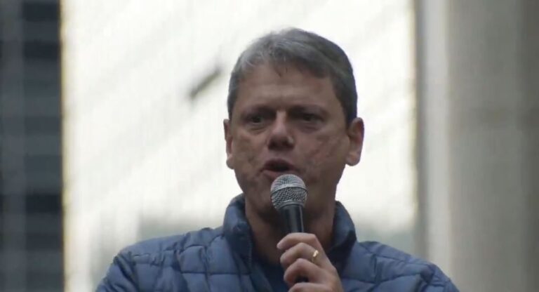 A resposta dura de Tarcísio a parlamentares de esquerda que cobraram segurança em SP