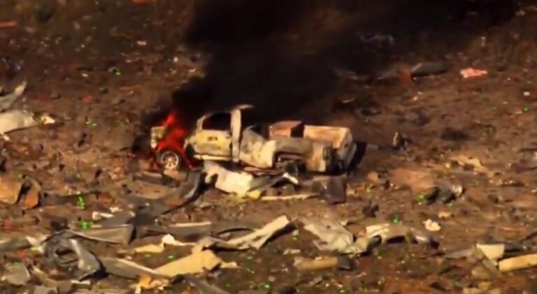 Explosão em fábrica de explosivos militares no Tennessee deixa mortos e 19 desaparecidos