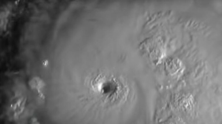 Furacão Melissa se torna a tempestade mais forte do mundo em 2025