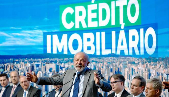 Lula supera gastos de Bolsonaro com publicidade em revistas impressas