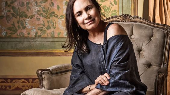Com elegância, Regina Duarte responde crítica de Antônio Fagundes